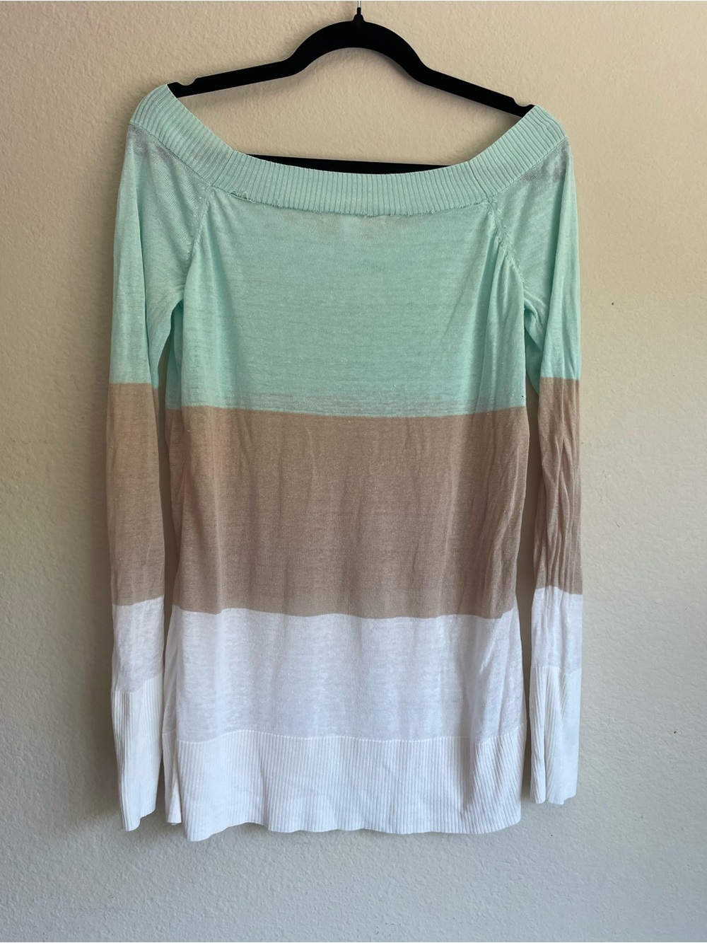 Victoria’s Secret Off the Shoulder Long Sleeve Top - Size Small - Picture 3 of 5